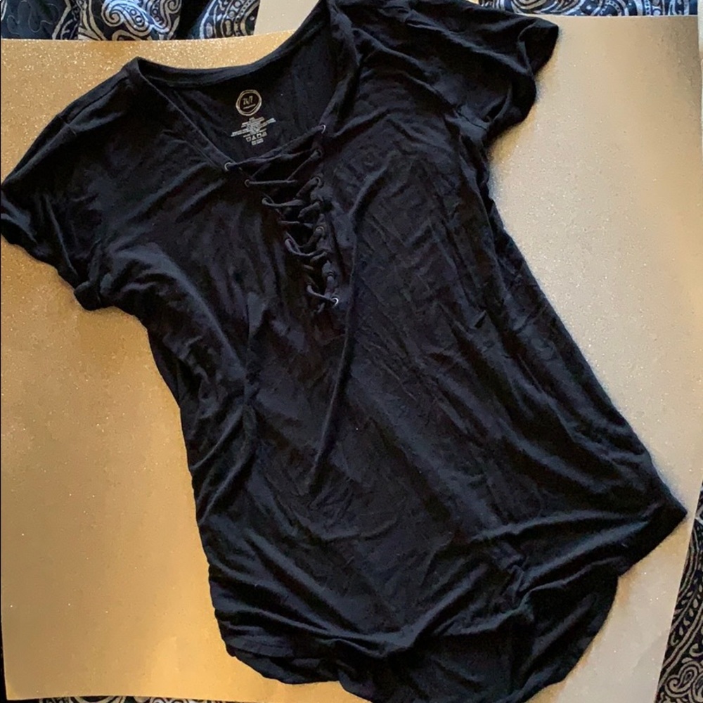 Maurice’s 24/7 lace up tee